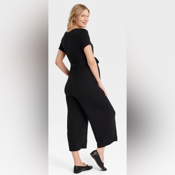 Isabel Maternity Breastfeeding jumpsuit with pockets - Black . - Picture 3 of 8